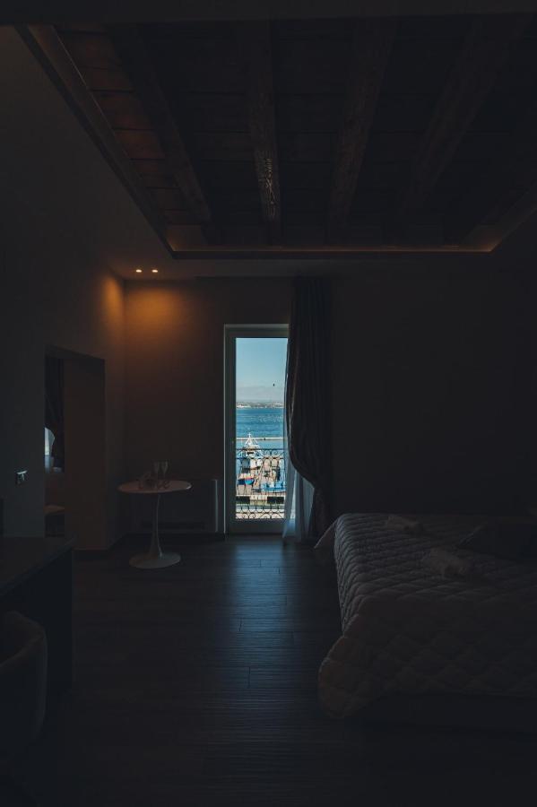A-Mare Exclusive Rooms & Suites Taranto Exterior photo