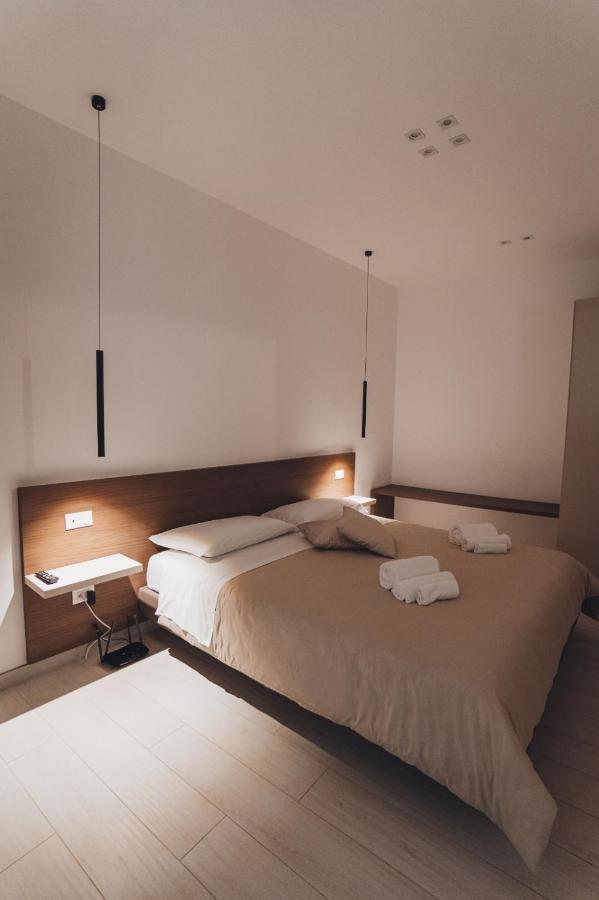 A-Mare Exclusive Rooms & Suites Taranto Exterior photo
