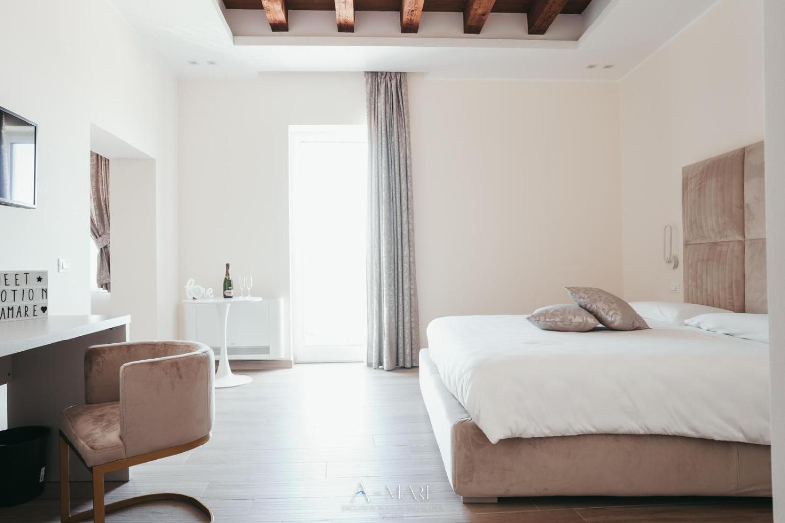 A-Mare Exclusive Rooms & Suites Taranto Exterior photo